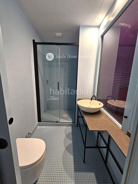 Foto b85c55a1-86b6-461a-b0de-6e1a5f0886da. Edifici a Sant Francesc Valencia