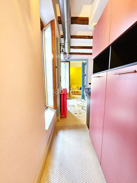 Foto d6cdf354-3fd0-4b04-864b-89d97db59c78. Edifici a Sant Francesc Valencia