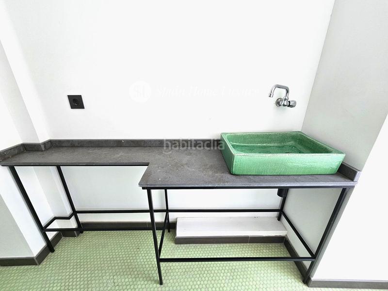 Foto f81754c1-a7a6-471e-b6b1-76fbbb31927a. Edifici a Sant Francesc Valencia