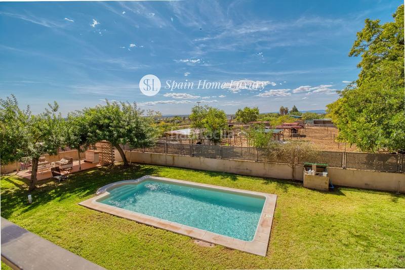 Foto 1abc3958-b3da-467f-b995-338dc00adb9d. Chalet en Centro Bétera