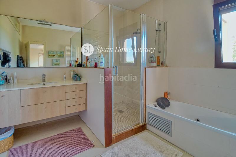 Foto 4f5e37b5-8d81-4ff3-bbb1-6624cd10e7a1. Chalet en Centro Bétera