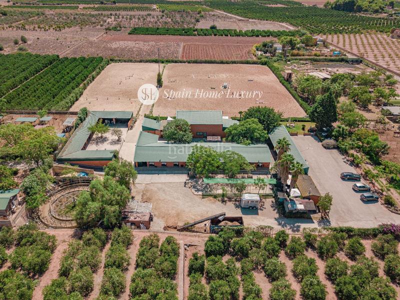 Foto 8979c2d2-8b6c-4703-8367-46fee9d800e1. Chalet en Centro Bétera