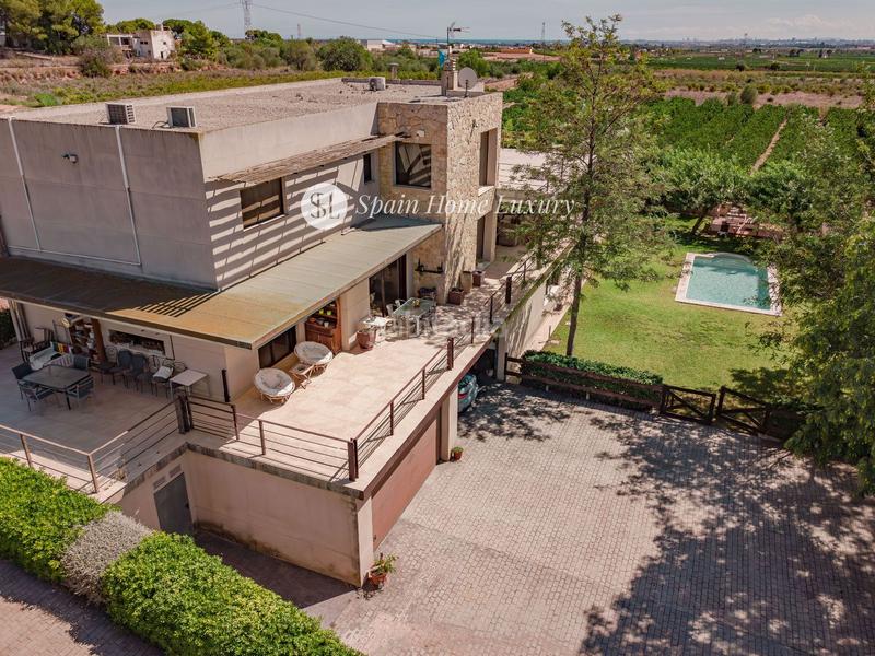 Foto c396087d-a60d-4773-8e76-9bde0d9cb018. Chalet en Centro Bétera