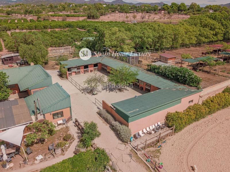 Foto d2e7552c-b27f-456b-95a1-db32a5616af0. Chalet en Centro Bétera