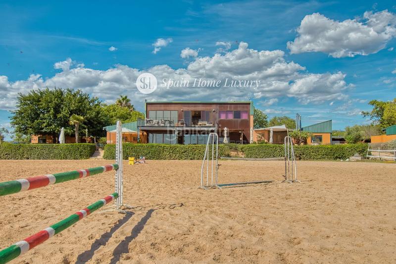 Foto f1a644d1-d099-49bd-8075-7a2db0be1107. Chalet en Centro Bétera