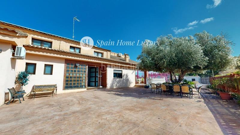 Foto 1ce891ed-7fc4-4e4a-9e10-37a28b333670. Xalet amb piscina a Godelleta