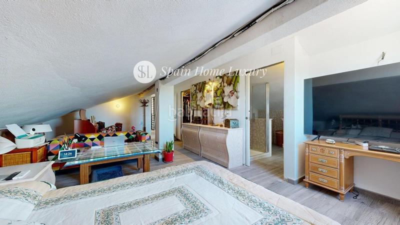 Foto 5214ff15-7290-4295-b9a6-fa59e42a4703. Xalet amb piscina a Godelleta