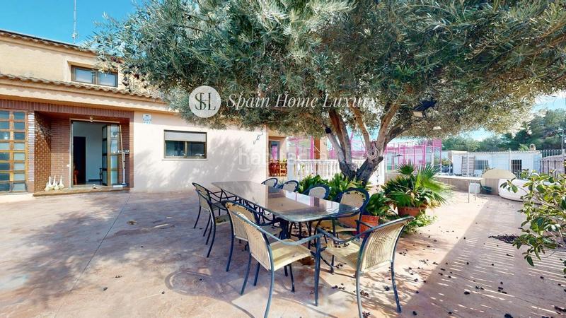 Foto 7e2665cd-37ee-40db-a035-93429aaf5b14. Xalet amb piscina a Godelleta