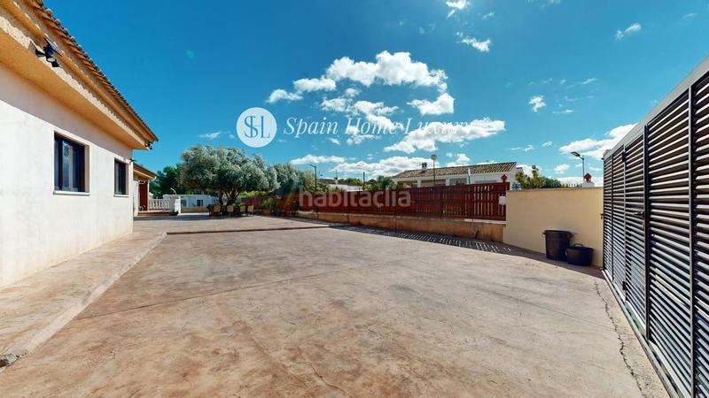 Foto a52ac04b-4bf3-4b37-bb31-98d160d2ac64. Xalet amb piscina a Godelleta