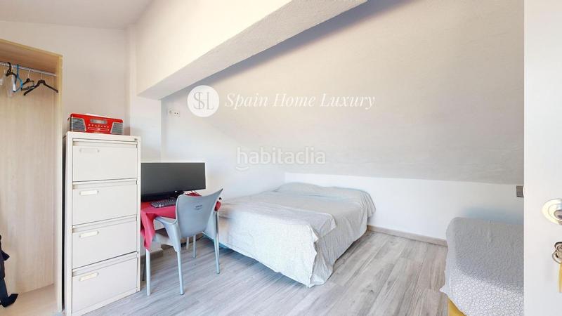 Foto b2ce9ac1-d44a-41f0-9527-18188eab8b28. Xalet amb piscina a Godelleta