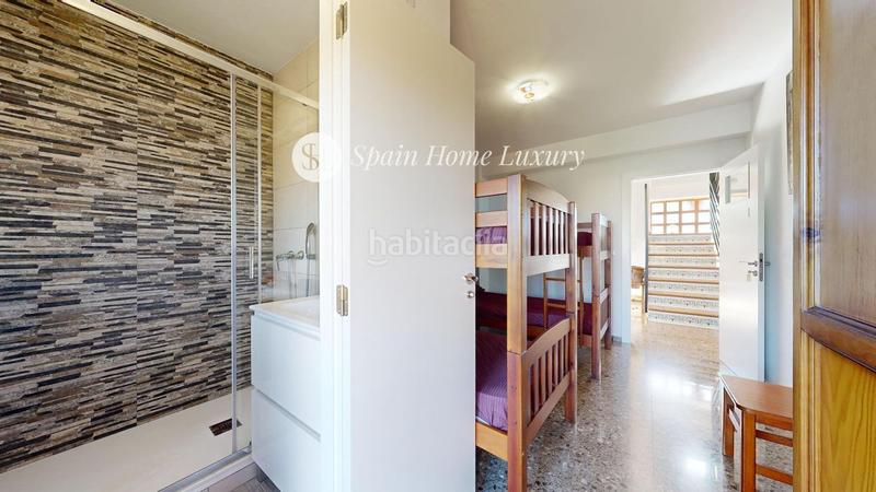 Foto c6c4a326-d077-4f31-b8a3-9ae43224aced. Xalet amb piscina a Godelleta