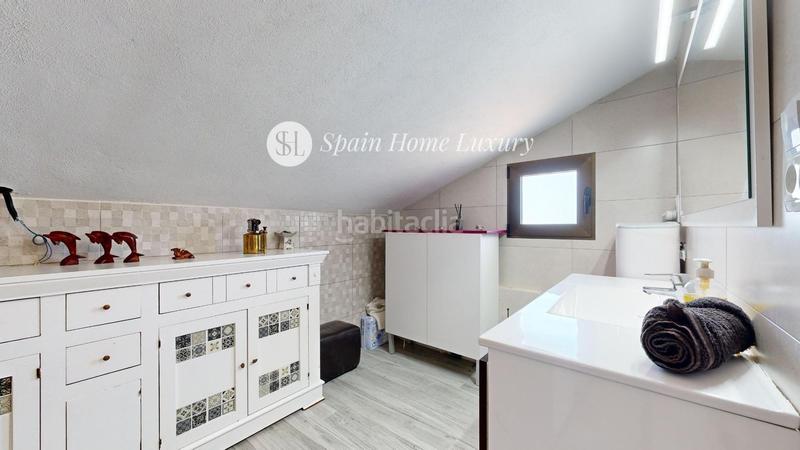 Foto d086e63e-0ee8-48e0-bd56-8fe6597755e9. Xalet amb piscina a Godelleta