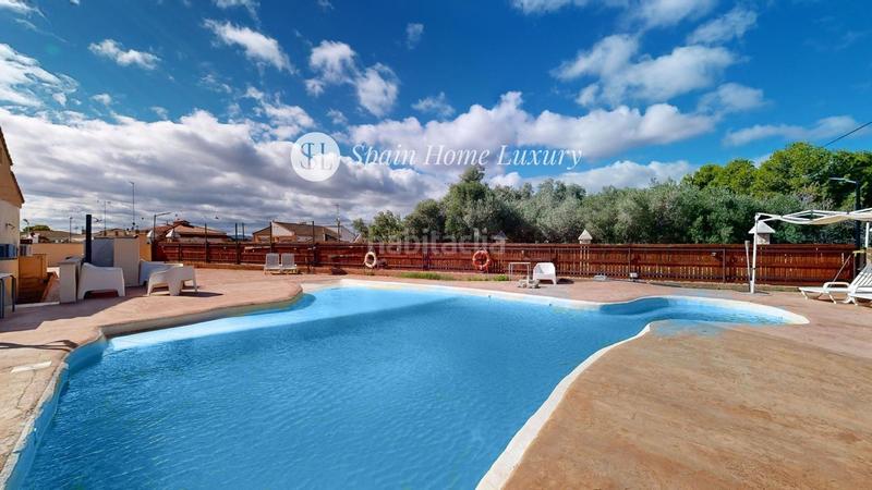 Foto ea9c388f-9da3-43a0-8a91-3955cf7b3bfd. Xalet amb piscina a Godelleta