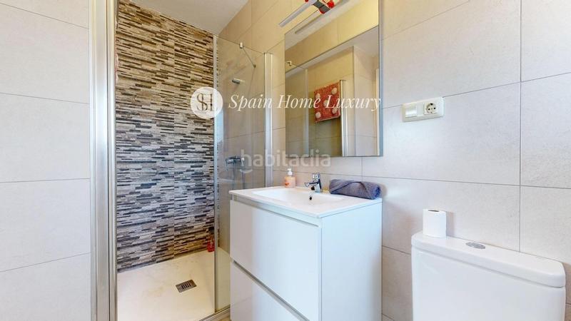 Foto f5ea6770-6f56-46f0-9658-e7d045377a7e. Xalet amb piscina a Godelleta