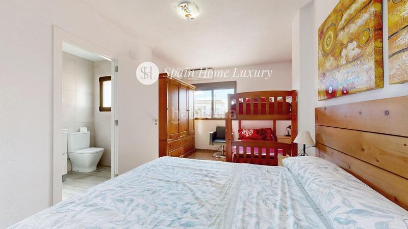 Foto fec45635-a67d-4345-b556-a84cbfb9a067. Xalet amb piscina a Godelleta