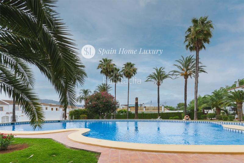 Foto f97a6c0b-da84-4094-be52-71eb6afc1621. Casa adossada amb aparcament piscina a Pedreguer