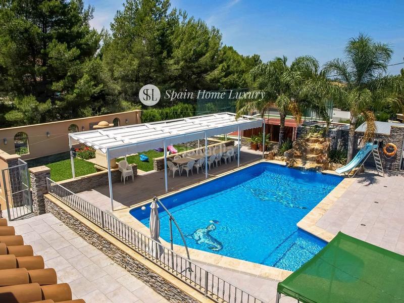 Foto 1c98f9dc-93b3-4ac9-b3f4-4d843e1b89c4. Chalet con piscina in El Montgó Dénia