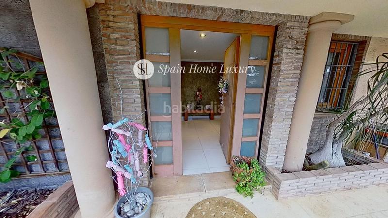 Foto b204095c-259a-408d-a410-680d3636f418. Chalet con piscina in El Montgó Dénia