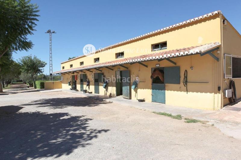 Foto 98a64bc6-bff0-4675-9890-ae5e0e191167. Chalet en Centro Bétera