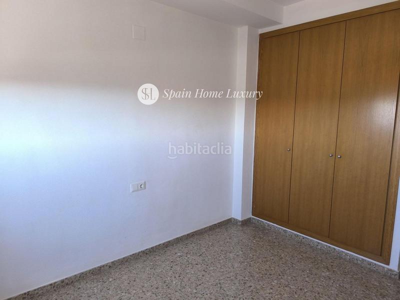 Foto 65acf14a-f095-4af0-94a7-54b60c8ceeea. Rent duplex with parking pool in Valterna Paterna
