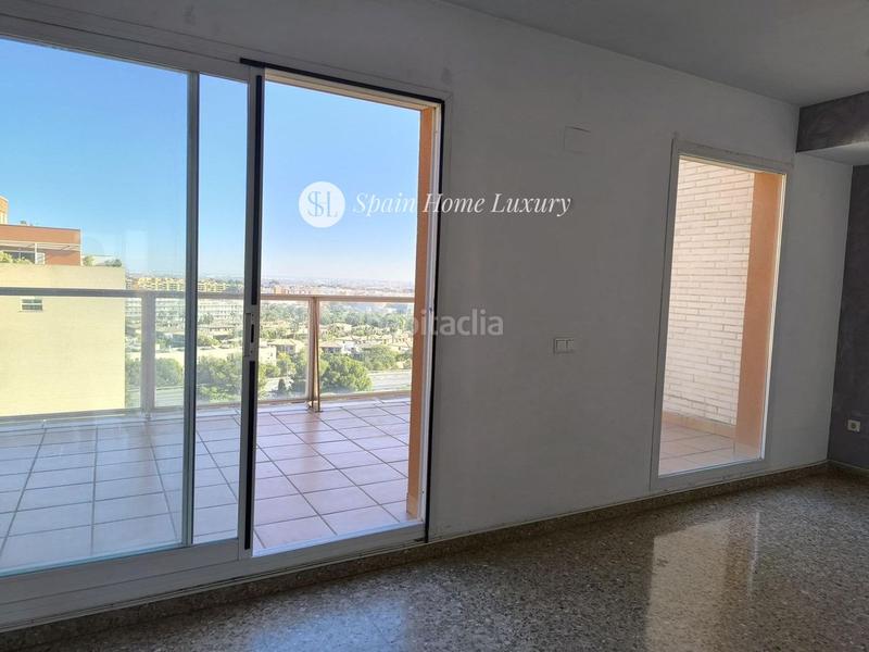 Foto 9144043d-2b3f-45b6-a6cc-651787a4b506. Rent duplex with parking pool in Valterna Paterna