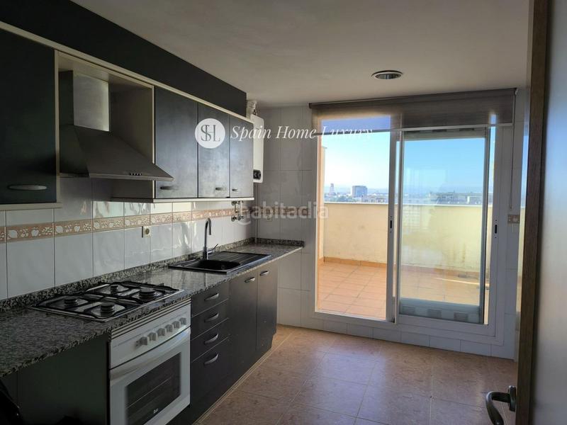 Foto 9be099c2-517e-40ff-a195-8a71961d1950. Rent duplex with parking pool in Valterna Paterna