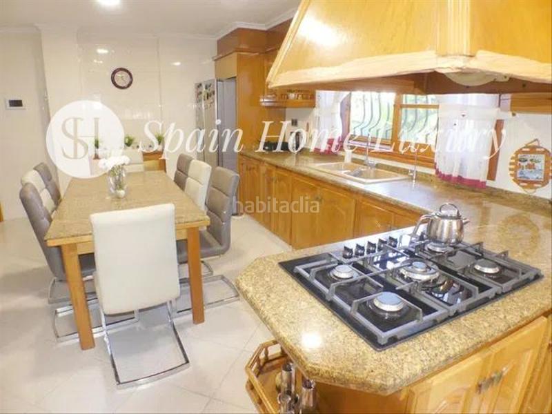 Foto 631bbd2d-864f-423c-8ebc-d36582acf384. Chalet en Casas Verdes Paterna