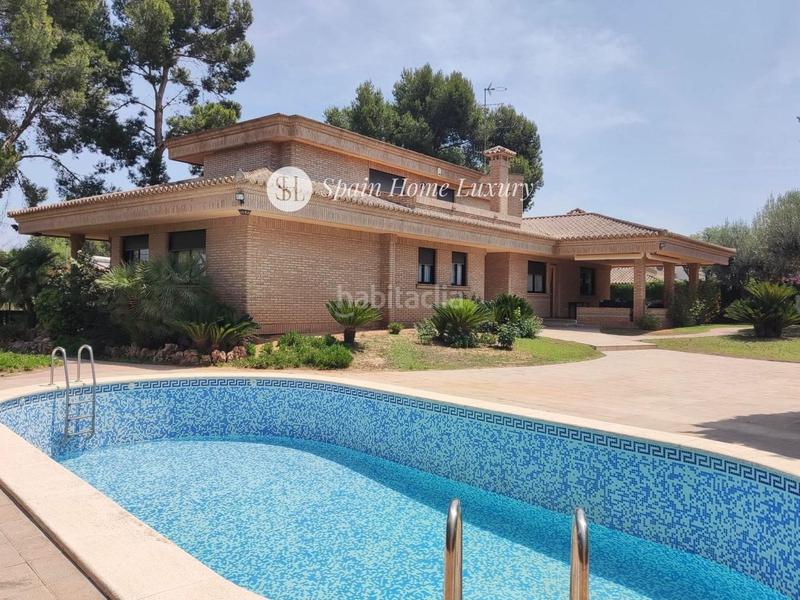 Foto 5c5ff521-d29c-45fe-a672-58a6d16dee49. Xalet amb aparcament piscina a Gallipont Pobla de Vallbona (la)