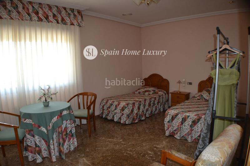 Foto 927ccd54-5b7e-471e-8392-bc2c6cecd8f0. Xalet amb aparcament piscina a Gallipont Pobla de Vallbona (la)