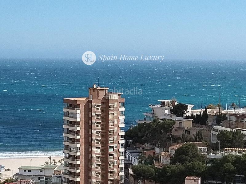 Foto dd2d9c68-7296-4e78-a98d-032df8dede3b. Attique avec piscine dans Playa Poniente Benidorm