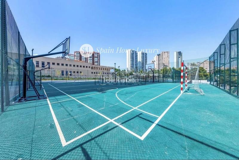 Foto 63ac984e-ea54-4572-a916-3b0064474652. Appartement avec parking piscine dans Playa Poniente Benidorm