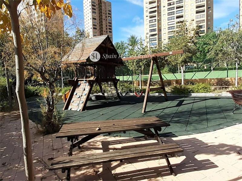 Foto 37e39a4e-d8a2-4599-9ab9-33bfb93ff009. Piso en Playa Poniente Benidorm