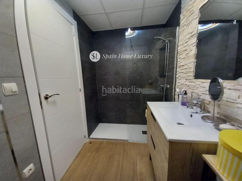Foto 5d08e242-dffd-4649-94b6-ce8da3c0772f. Piso en Playa Poniente Benidorm