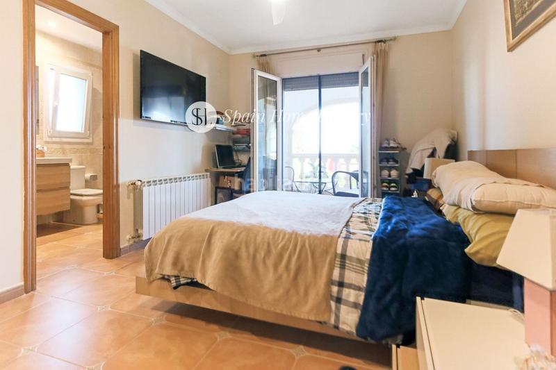 Foto e9ca506f-a9d2-4f94-b99b-6477214e1aa2. Xalet amb calefacció aparcament piscina a El Montgó Dénia