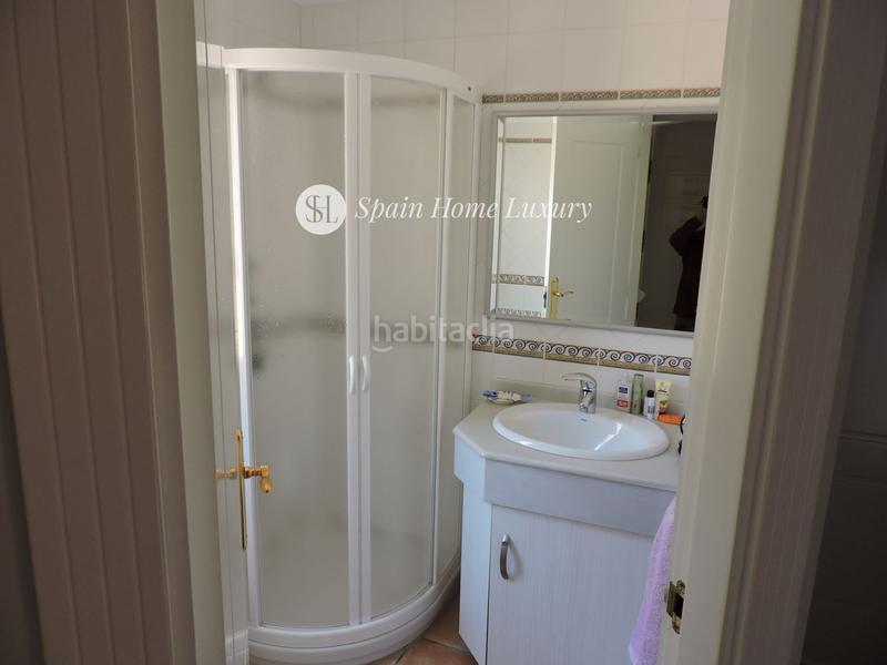 Foto 89442e2d-febc-4de4-8fca-5094ea4dbd23. Maison jumelée avec parking piscine dans Sierra Helada Benidorm