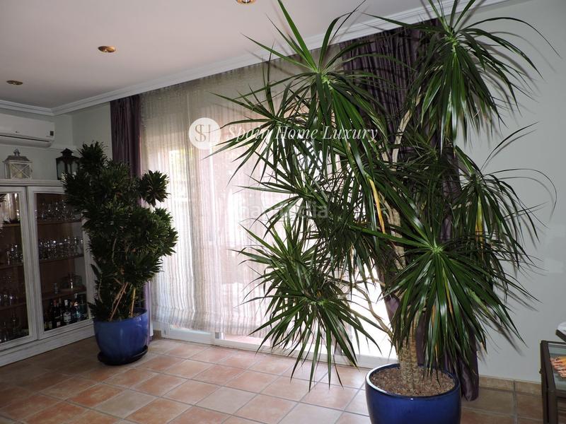 Foto a5d1b37d-2748-4cfd-a391-662740165cf1. Maison jumelée avec parking piscine dans Sierra Helada Benidorm