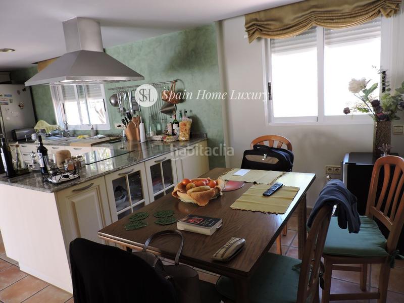 Foto a7aa2005-ca85-4046-8fd0-2b489db2d660. Maison jumelée avec parking piscine dans Sierra Helada Benidorm