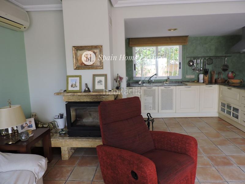 Foto ddbedc5d-faca-4de8-b17e-723223fa35fd. Maison jumelée avec parking piscine dans Sierra Helada Benidorm