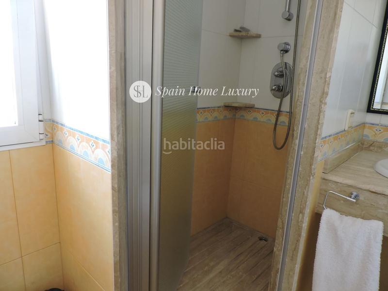 Foto ef9e290f-c1cf-4a9f-ba5c-0f2371c5c013. Maison jumelée avec parking piscine dans Sierra Helada Benidorm