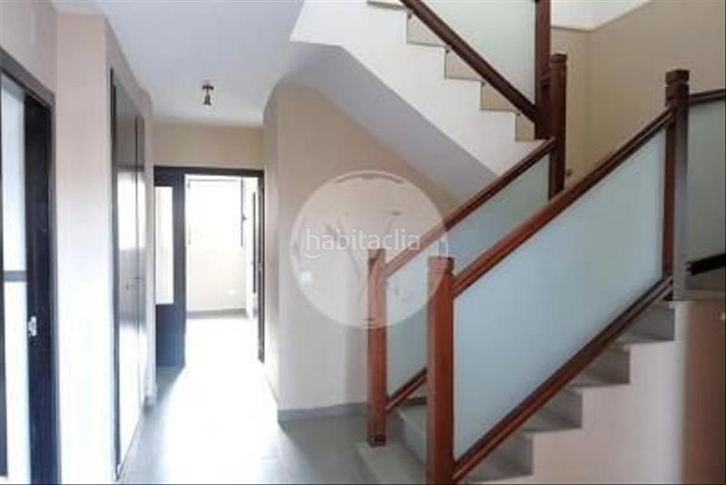 Foto 5a3bdfee-e2ae-4a4f-9fa5-d28560d9a9d7. Location chalet avec piscine dans San Antonio de Benagéber