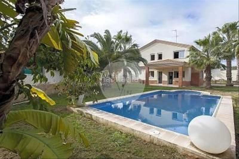 Foto 72ca16c0-b34e-4b22-815d-fa121cc67fd7. Location chalet avec piscine dans San Antonio de Benagéber