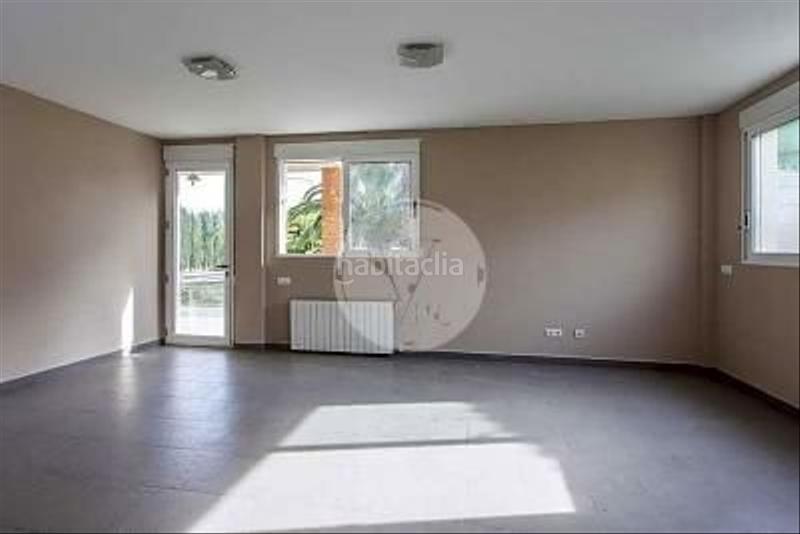 Foto b3e12732-2779-409e-8e13-322f0749fc63. Location chalet avec piscine dans San Antonio de Benagéber