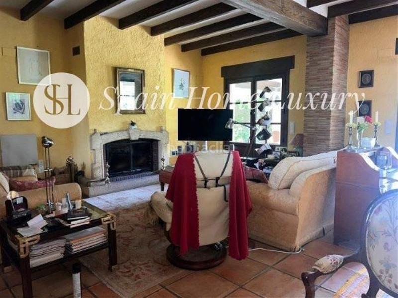 Foto c5a951b4-5050-4637-8417-fadd204efc84. Chalet avec piscine dans El Bosque Chiva