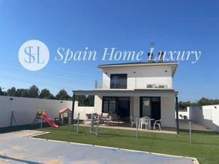 Xalet  Camì paterna-lloma del calderer. En bétera