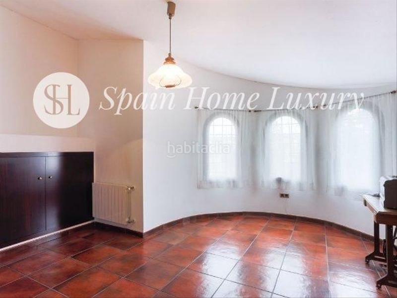 Foto 0530215f-17bc-49a9-9752-8f1de2e91fe2. Chalet con piscina in Alfinach - Monasterios Puçol