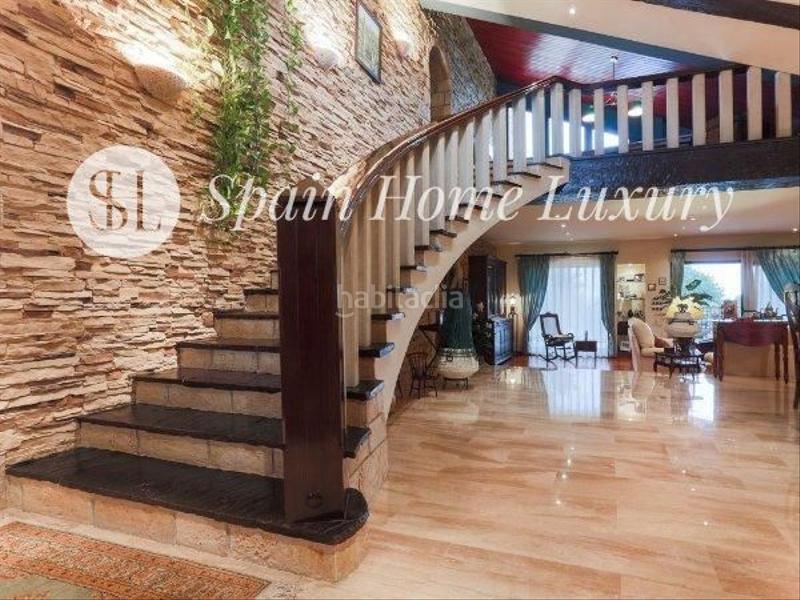 Foto b09fba01-8543-46c0-97f8-2f5859062611. Chalet con piscina in Alfinach - Monasterios Puçol