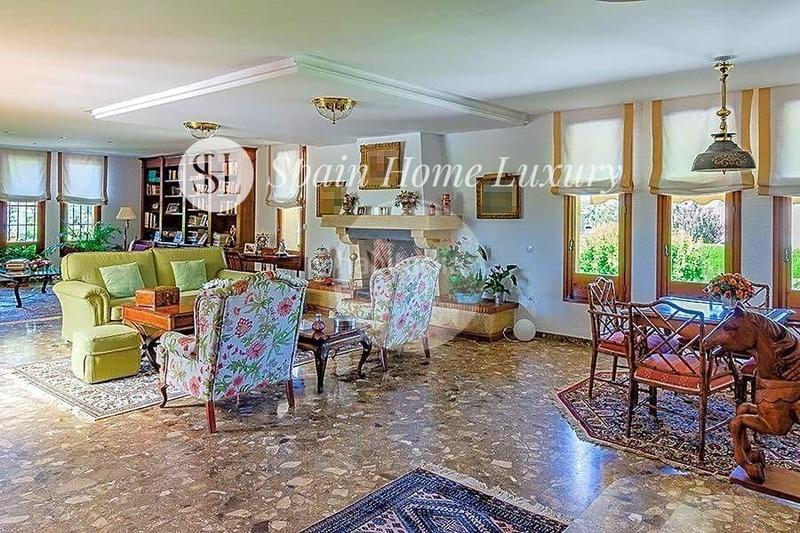 Foto b35ee91d-a24f-497e-b396-38f09af7fd06. Chalet in Centro Bétera