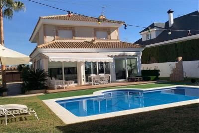 Foto 9335cbef-a1ff-46e8-99c5-86457fb55eff. Chalet in Centro Bétera