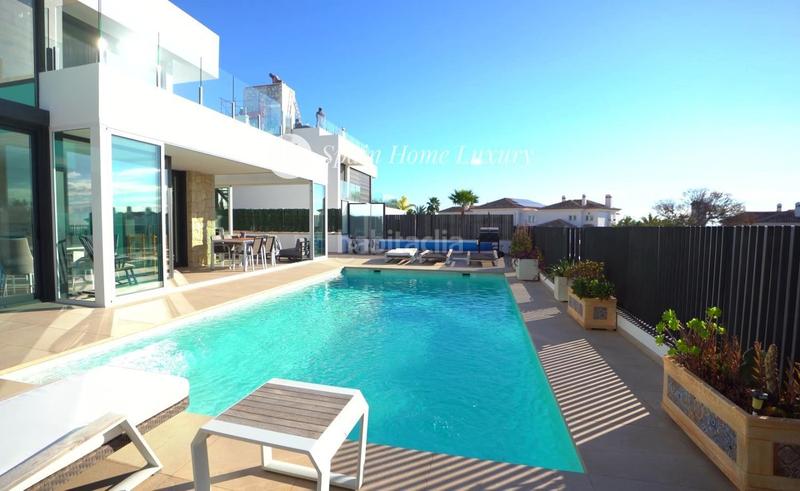 Foto 28ec7b48-1910-4452-89f8-c2bd1e131a82. Xalet amb aparcament piscina a Golf Bahía Finestrat