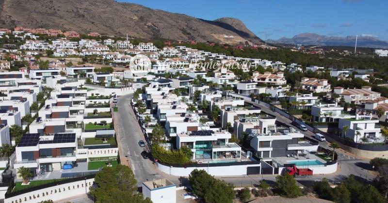 Foto 4d565108-c5d9-479c-a2d3-ff4409ffab74. Xalet amb aparcament piscina a Golf Bahía Finestrat